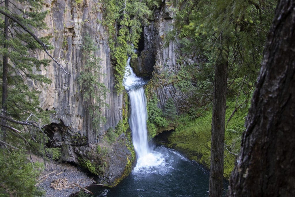 The beautiful Toketee Falls in Oregon