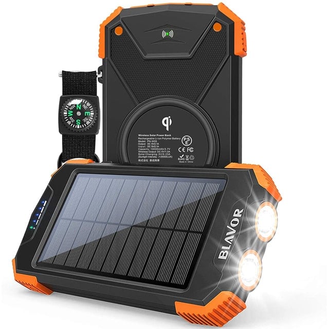 50+ Thoughtful Gifts for National Park Lovers solar power bank