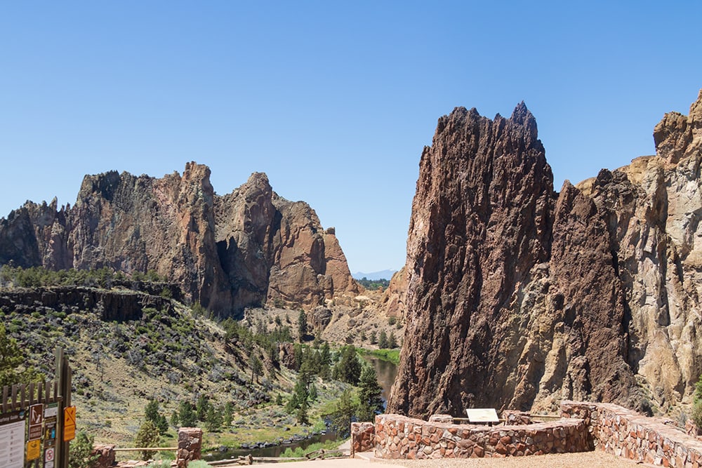View of Oregon's Smith Rock State Park from the trailhead.