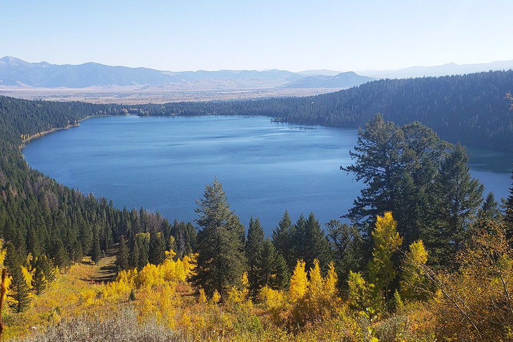 Top 10 Easy Hikes In Grand Teton National Park phelps lake overlook