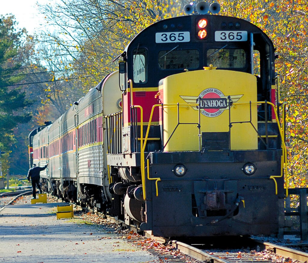 Cuyahoga Valley National Park Trails You Don’t Want To Miss cuyahoga scenic train