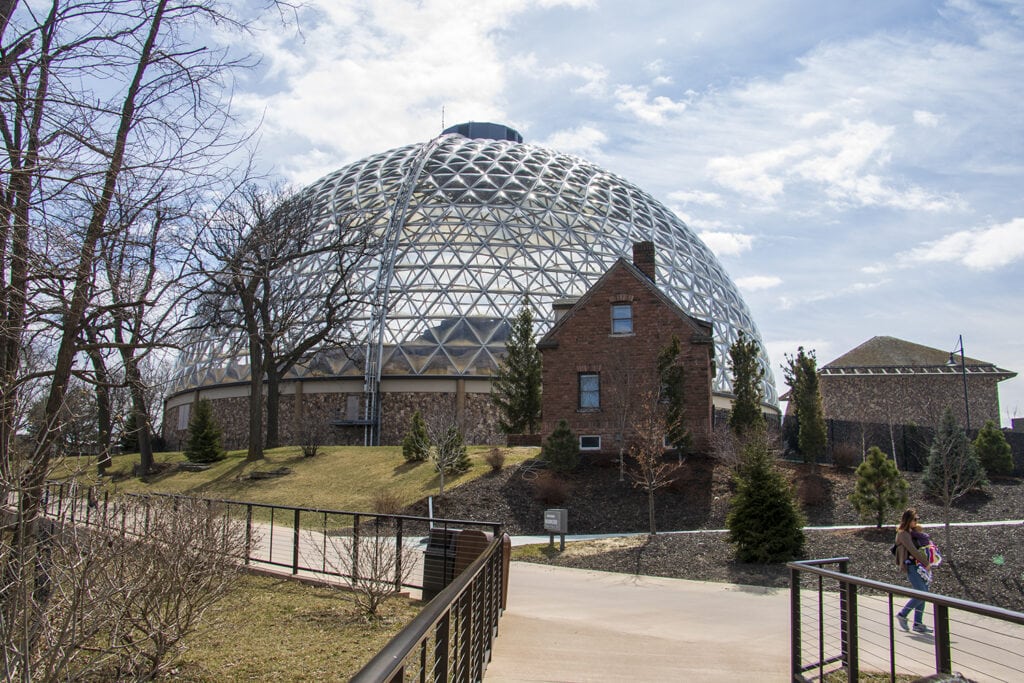 An outside view of the desert dome at Omaha Zoo.